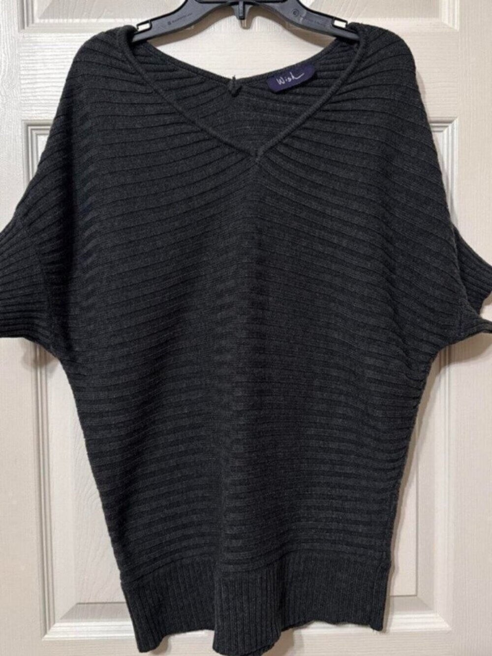Charcoal grey short sleeve sweater top #knitwear #winterwear